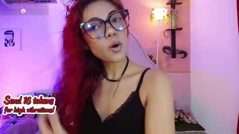 Snapshot of poison_liv chatting on May 4, 1:07 pm poison_liv online show from May 4, 1:07 pm