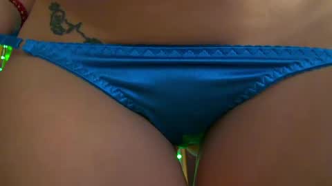 poison_milf_ online show from April 25, 3:53 am