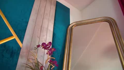 Snapshot of poison_milf_ chatting on June 5, 3:57 am poison_milf_ online show from June 5, 3:57 am