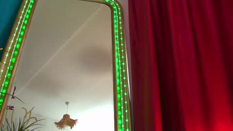 Snapshot of poison_milf_ chatting on June 8, 3:51 am poison_milf_ online show from June 8, 3:51 am
