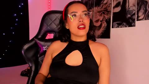 Snapshot of poison_willow chatting on December 16, 8:48 pm Willow Hours 12pm to 630pm Colombian time FRIDAY AND SUNDAY FREE DAYS online show from December 16, 8:48 pm