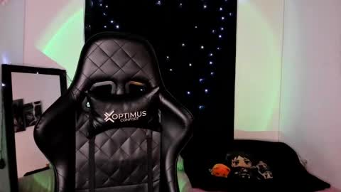 Snapshot of poison_willow chatting on February 26, 9:48 pm Willow Hours 12pm to 630pm Colombian time FRIDAY AND SUNDAY FREE DAYS online show from February 26, 9:48 pm