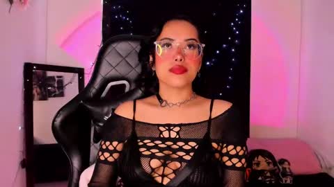 Snapshot of poison_willow chatting on March 6, 6:48 pm Willow Hours 12pm to 630pm Colombian time FRIDAY AND SUNDAY FREE DAYS online show from March 6, 6:48 pm