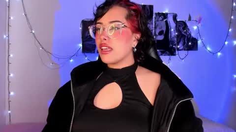 Snapshot of poison_willow chatting on October 1, 5:19 pm Willow Hours 12pm to 630pm Colombian time FRIDAY AND SUNDAY FREE DAYS online show from October 1, 5:19 pm