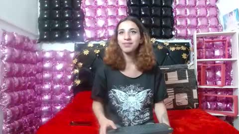 Snapshot of poisondost_hot chatting on March 4, 4:52 pm Aleja online show from March 4, 4:52 pm