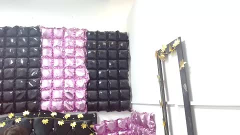 Snapshot of poisondost_hot chatting on September 24, 12:08 pm Aleja online show from September 24, 12:08 pm