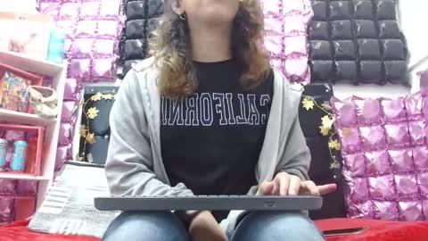 Snapshot of poisondost_hot chatting on October 10, 12:15 pm Aleja online show from October 10, 12:15 pm