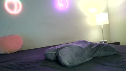 Snapshot of poisonedpeach chatting on January 18, 4:48 am Jenna online show from January 18, 4:48 am