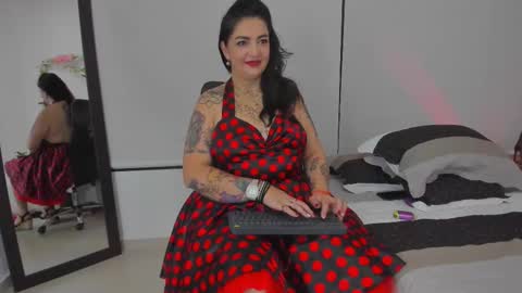 poisson_ivy_ online show from February 12, 5:05 am