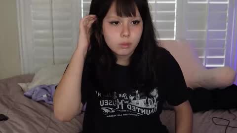 Snapshot of pokiepoki chatting on February 1, 7:23 pm jada online show from February 1, 7:23 pm