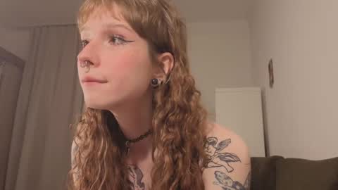 Snapshot of poli_blink chatting on March 21, 9:18 pm polina online show from March 21, 9:18 pm