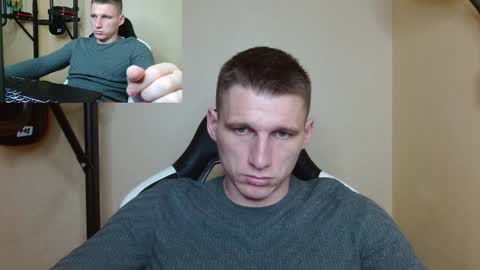 Snapshot of poliglotjoe chatting on December 2, 9:02 am Poliglot online show from December 2, 9:02 am
