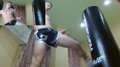 Snapshot of poliglotjoe chatting on December 8, 2:19 pm Poliglot online show from December 8, 2:19 pm
