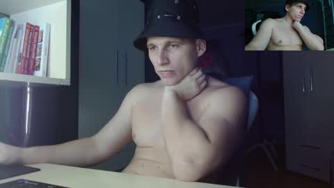 Poliglot online show from December 2, 9:25 am