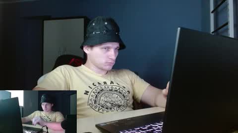 Poliglotjoe2 online show from February 11, 4:34 pm