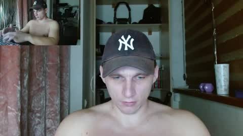 Snapshot of poliglotjoe2 chatting on May 11, 11:35 pm Poliglotjoe2 online show from May 11, 11:35 pm