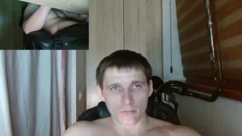 Snapshot of poliglotjoe2 chatting on June 11, 11:36 pm Poliglotjoe2 online show from June 11, 11:36 pm