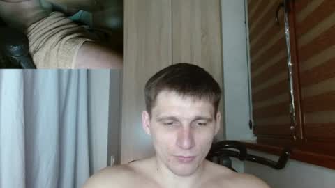 Snapshot of poliglotjoe2 chatting on June 15, 4:20 pm Poliglotjoe2 online show from June 15, 4:20 pm