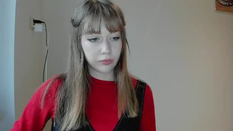 Snapshot of polihoney chatting on April 19, 4:28 pm Polina online show from April 19, 4:28 pm