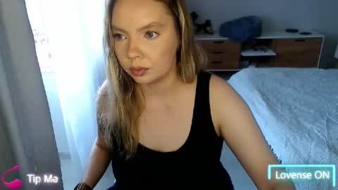 Snapshot of polinajones chatting on May 15, 2:57 pm PolinaJones online show from May 15, 2:57 pm