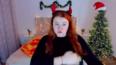 Snapshot of polinasallivan chatting on December 25, 1:20 am Polina online show from December 25, 1:20 am