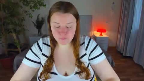 Snapshot of polinasallivan chatting on October 1, 2:23 pm Polina online show from October 1, 2:23 pm