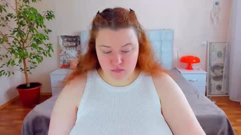 Snapshot of polinasallivan chatting on June 3, 11:24 am Polina online show from June 3, 11:24 am