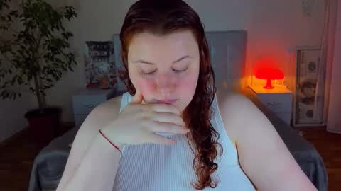 Snapshot of polinasallivan chatting on June 10, 8:52 pm Polina online show from June 10, 8:52 pm