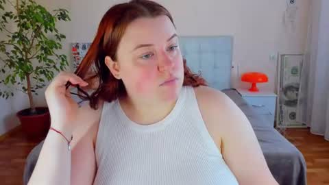 Snapshot of polinasallivan chatting on June 16, 2:30 pm Polina online show from June 16, 2:30 pm