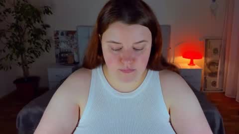 Snapshot of polinasallivan chatting on June 20, 7:05 pm Polina online show from June 20, 7:05 pm