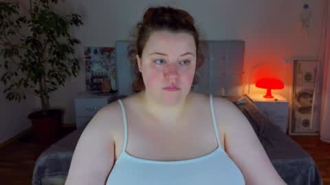 Snapshot of polinasallivan chatting on June 28, 9:43 pm Polina online show from June 28, 9:43 pm