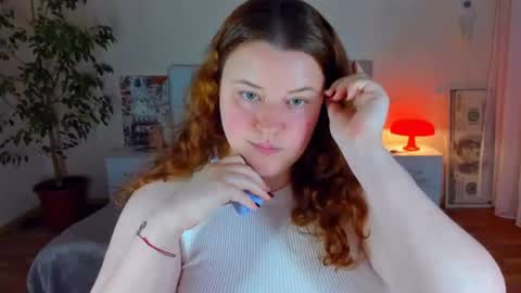 Snapshot of polinasallivan chatting on July 19, 8:56 pm Polina online show from July 19, 8:56 pm