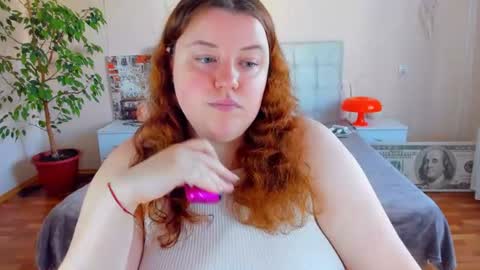 Snapshot of polinasallivan chatting on July 28, 2:13 pm Polina online show from July 28, 2:13 pm