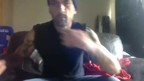 Snapshot of polla101 chatting on May 8, 10:31 am aquiles online show from May 8, 10:31 am