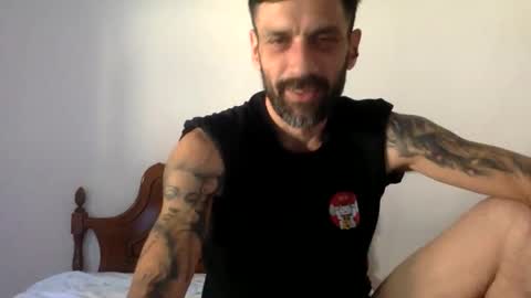 Snapshot of polla101 chatting on June 3, 9:12 am aquiles online show from June 3, 9:12 am
