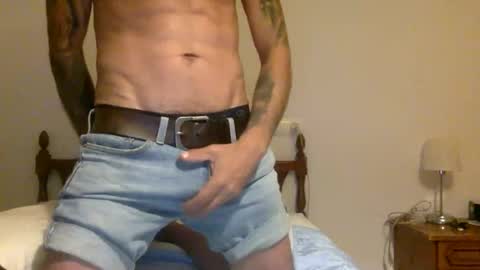 Snapshot of polla101 chatting on June 4, 11:22 pm aquiles online show from June 4, 11:22 pm