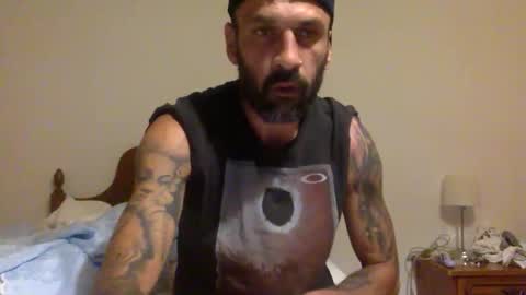 Snapshot of polla101 chatting on June 10, 11:35 pm aquiles online show from June 10, 11:35 pm