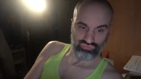 Snapshot of pollito1985 chatting on February 10, 1:32 am DIEGO O DIEGUITO online show from February 10, 1:32 am