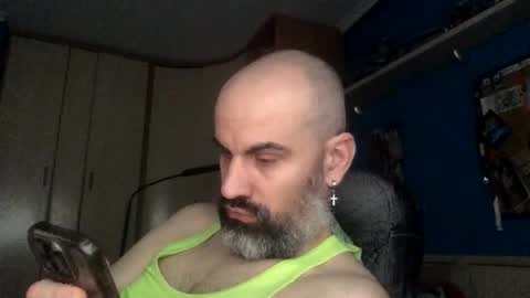 Snapshot of pollito1985 chatting on February 19, 7:48 am DIEGO O DIEGUITO online show from February 19, 7:48 am