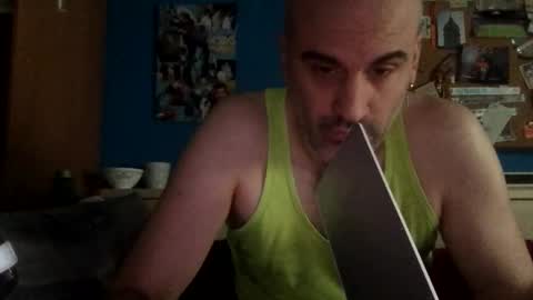 Snapshot of pollito1985 chatting on March 4, 7:58 am DIEGO O DIEGUITO online show from March 4, 7:58 am