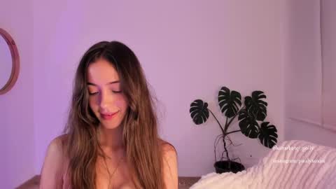 Snapshot of polly_____ chatting on May 28, 12:19 am Polly online show from May 28, 12:19 am