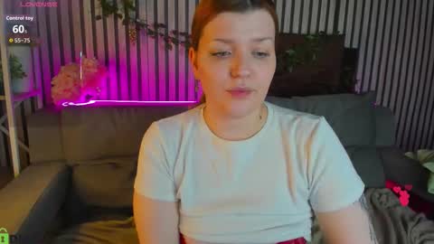 Polly online show from February 20, 6:26 am