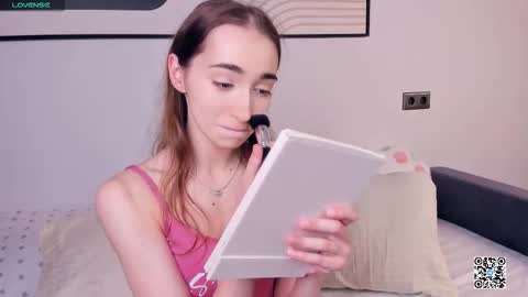 Polly online show from September 12, 7:30 am