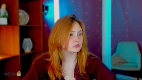 polly_cute1 online show from February 25, 1:21 pm