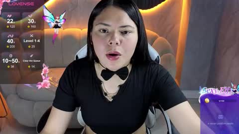 Snapshot of polly_tx chatting on December 14, 3:12 am Online 2200 to 600 online show from December 14, 3:12 am