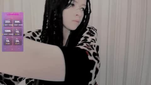 Polly online show from November 2, 6:10 pm