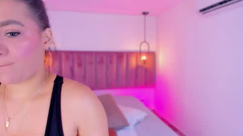 POLLY online show from March 3, 10:10 am