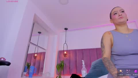 Snapshot of pollybabe_ chatting on June 9, 10:27 am POLLY online show from June 9, 10:27 am