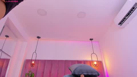 Snapshot of pollybabe_ chatting on June 22, 11:07 am POLLY online show from June 22, 11:07 am
