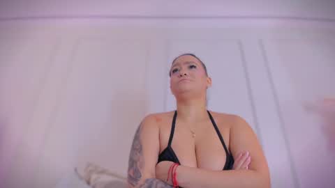 Snapshot of pollybabe_ chatting on July 16, 6:47 pm POLLY online show from July 16, 6:47 pm